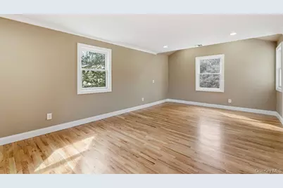 357 Deer Park Road, Dix Hills, NY 11746 - Photo 21