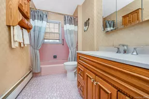 69-31 61st Rd, Middle Village, NY 11379 - Photo 13