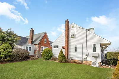 172 Glengariff Road, Massapequa Park, NY 11762 - Photo 7