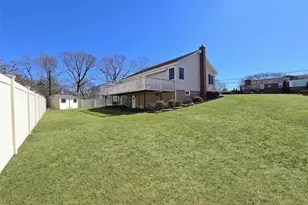 5 Hancock St, Smithtown, NY 11787 - Photo 13