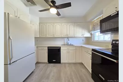 5 Hancock Street, Smithtown, NY 11787 - Photo 5