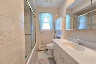 5 Hancock St, Smithtown, NY 11787 - Photo 9