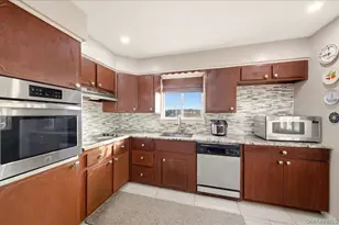 65 Sky Meadow Pl, Elmsford, NY 10523 - Photo 9