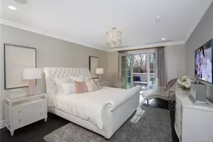 3000 Royal Ct, North Hills, NY 11040 - Photo 13