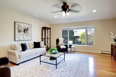 119 Radcliff Avenue, Port Washington, NY 11050 - Photo 11