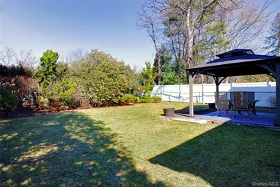 119 Radcliff Avenue, Port Washington, NY 11050 - Photo 21