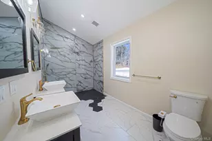 17 Fairway Dr, Manorville, NY 11949 - Photo 35