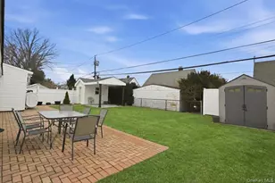 25 Gleaner Ln, Levittown, NY 11756 - Photo 31