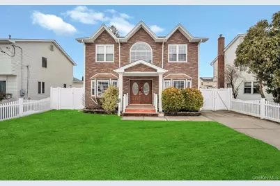 25 Virginia Avenue, Plainview, NY 11803 - Photo 27