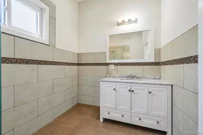 25 Virginia Avenue, Plainview, NY 11803 - Photo 15