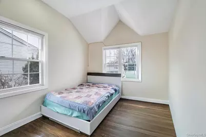 25 Virginia Avenue, Plainview, NY 11803 - Photo 19