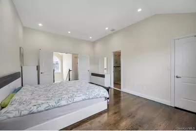 25 Virginia Avenue, Plainview, NY 11803 - Photo 13