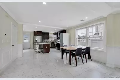 25 Virginia Avenue, Plainview, NY 11803 - Photo 7