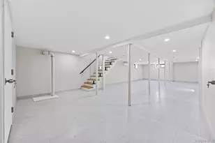 75-31 175th St, Fresh Meadows, NY 11366 - Photo 33