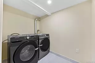 75-31 175th St, Fresh Meadows, NY 11366 - Photo 37