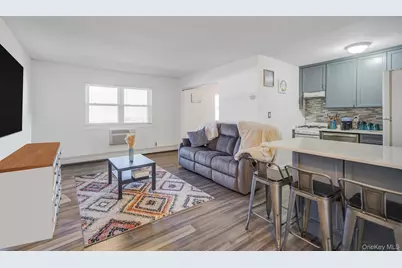 260 Waverly Avenue #33, Patchogue, NY 11772 - Photo 5