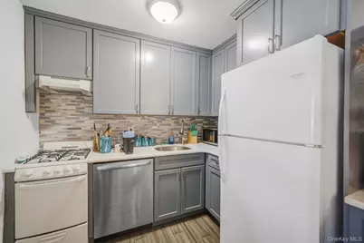 260 Waverly Avenue #33, Patchogue, NY 11772 - Photo 9