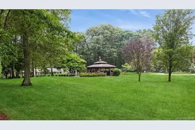 395 Woodbridge Drive #C, Ridge, NY 11961 - Photo 19