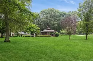 395 Woodbridge Dr, Ridge, NY 11961 - Photo 19