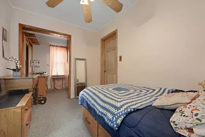 51 W Hitchcock Avenue, Floral Park, NY 11001 - Photo 13