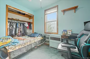 51 W Hitchcock Ave, Floral Park, NY 11001 - Photo 19