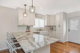 2477 Freeport St, Wantagh, NY 11793 - Photo 7