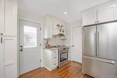 2477 Freeport Street, Wantagh, NY 11793 - Photo 9