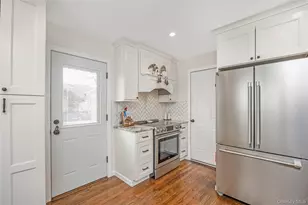 2477 Freeport St, Wantagh, NY 11793 - Photo 9