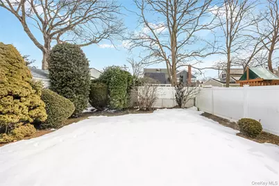 2477 Freeport Street, Wantagh, NY 11793 - Photo 19