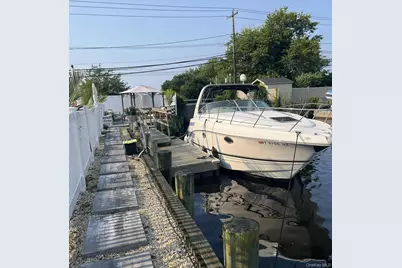 4460 Merrick Road, Massapequa, NY 11758 - Photo 15