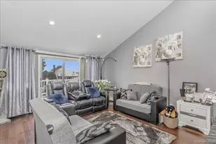 4460 Merrick Rd, Massapequa, NY 11758 - Photo 9