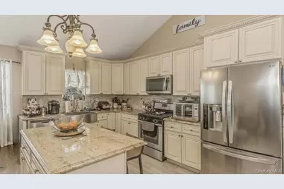 4460 Merrick Road, Massapequa, NY 11758 - Photo 7