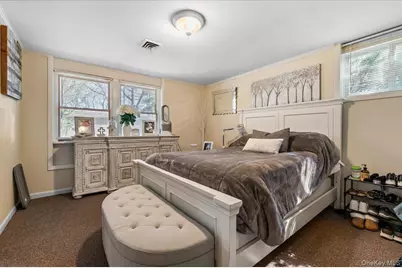 41 Lakeside Drive, Centerport, NY 11721 - Photo 13