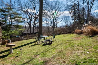 41 Lakeside Drive, Centerport, NY 11721 - Photo 13