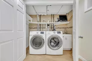 16 Phipps Ln, Plainview, NY 11803 - Photo 25