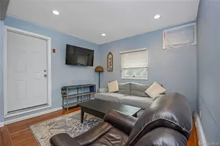 15 Bingham Pl, Amityville, NY 11701 - Photo 15