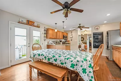 15 Bingham Place, Amityville, NY 11701 - Photo 11