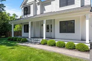 660 Sutton Pl, Greenport, NY 11944 - Photo 3