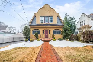 251 Smith St, Freeport, NY 11520 - Photo 29