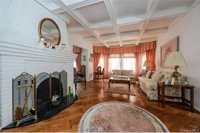 251 Smith Street, Freeport, NY 11520 - Photo 5