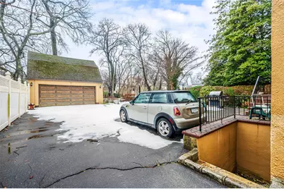 251 Smith Street, Freeport, NY 11520 - Photo 23