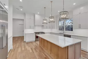 26 Estates Cir, Melville, NY 11747 - Photo 7