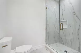 26 Estates Cir, Melville, NY 11747 - Photo 23