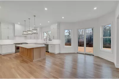 26 Estates Circle, Melville, NY 11747 - Photo 9