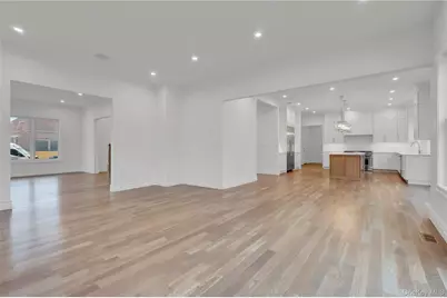 26 Estates Circle, Melville, NY 11747 - Photo 11