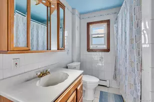 351 Venetian Blvd, Lindenhurst, NY 11757 - Photo 11