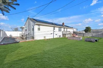 351 Venetian Boulevard, Lindenhurst, NY 11757 - Photo 17