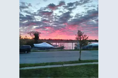 351 Venetian Boulevard, Lindenhurst, NY 11757 - Photo 21