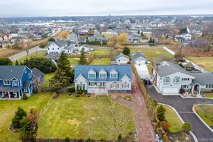 108 Awixa Ave, Bay Shore, NY 11706 - Photo 47