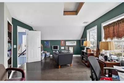 108 Awixa Avenue, Bay Shore, NY 11706 - Photo 31